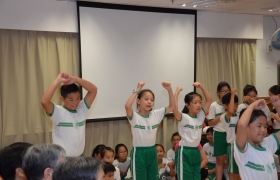 14-15下學期訓育組溪長者舍中心探訪活動 (12)_1024.JPG