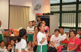 14-15下學期訓育組溪長者舍中心探訪活動 (15)_1024.JPG