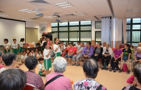 14-15下學期訓育組溪長者舍中心探訪活動 (16)_1024.JPG