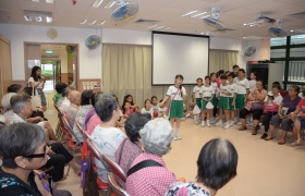 14-15下學期訓育組溪長者舍中心探訪活動 (26)_1024.JPG