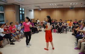 14-15下學期訓育組溪長者舍中心探訪活動 (3)_1024.JPG