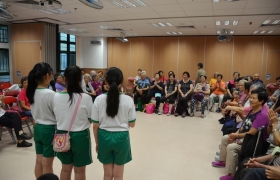 14-15下學期訓育組溪長者舍中心探訪活動 (4)_1024.JPG