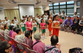 14-15下學期訓育組溪長者舍中心探訪活動 (56)_1024.JPG