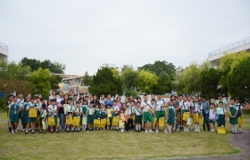 15-16上學期訓育組服務學習賣旗籌款慈善活動 (1).JPG