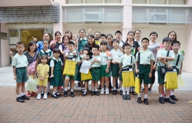 15-16上學期訓育組服務學習賣旗籌款慈善活動 (28).JPG