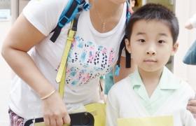 15-16上學期訓育組服務學習賣旗籌款慈善活動 (42).JPG