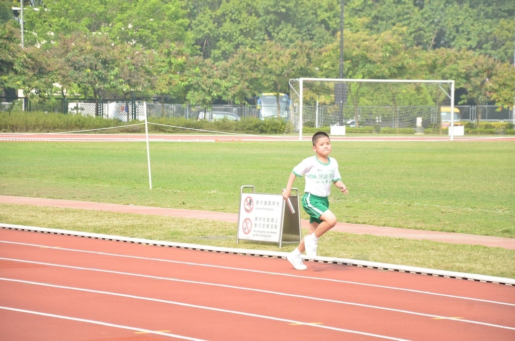 15-16鳳溪小學第五十九屆運動會 (1005)_1024.JPG