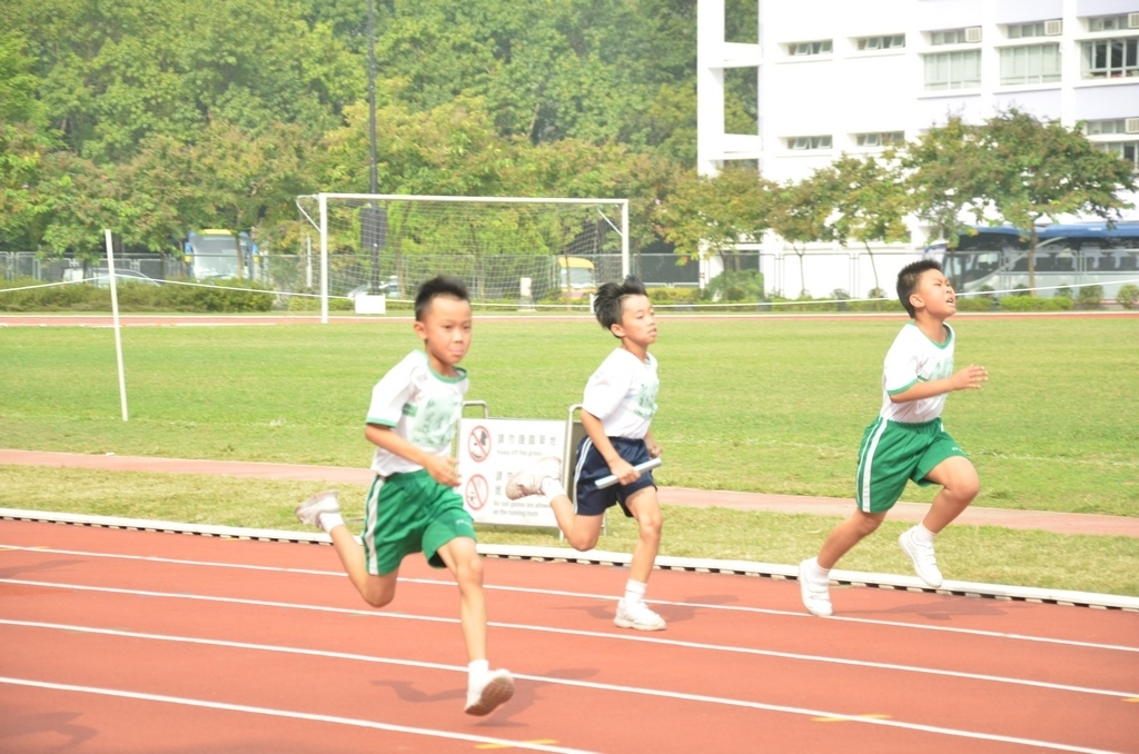 15-16鳳溪小學第五十九屆運動會 (1043)_1024.JPG
