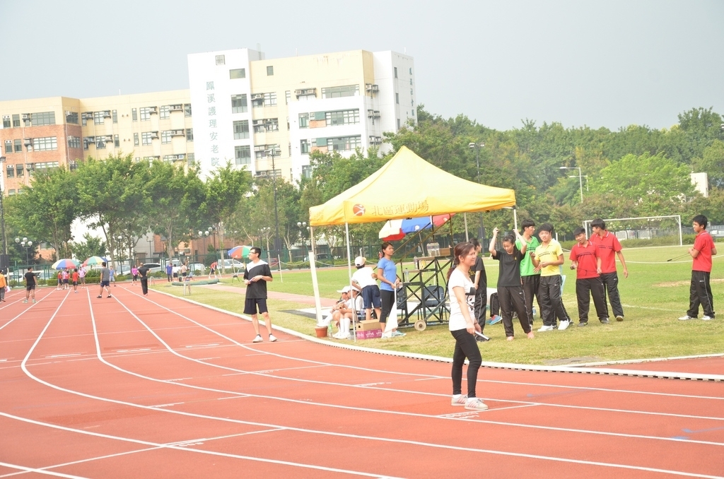 15-16鳳溪小學第五十九屆運動會 (1079)_1024.JPG