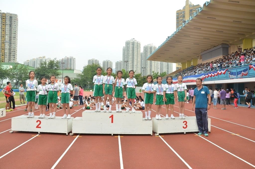 15-16鳳溪小學第五十九屆運動會 (1181)_1024.JPG