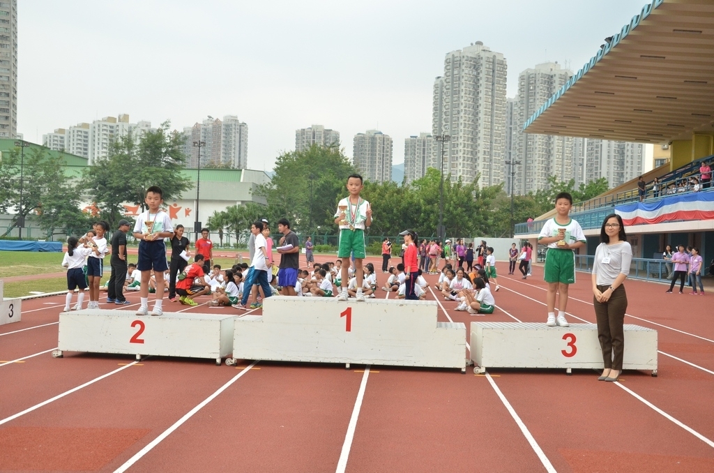 15-16鳳溪小學第五十九屆運動會 (1266)_1024.JPG