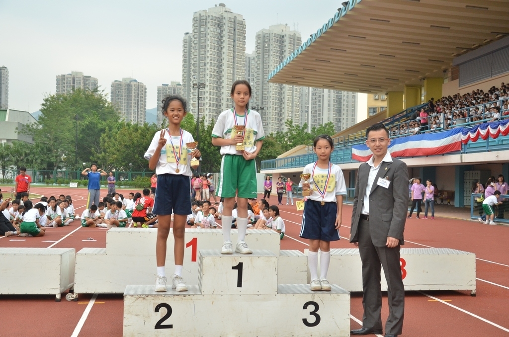 15-16鳳溪小學第五十九屆運動會 (1272)_1024.JPG