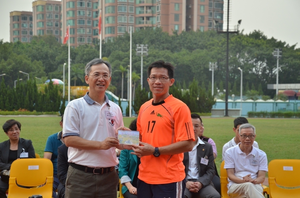 15-16鳳溪小學第五十九屆運動會 (1358)_1024.JPG