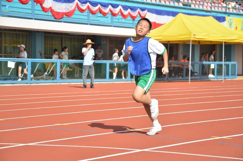 15-16鳳溪小學第五十九屆運動會 (198)_1024.JPG