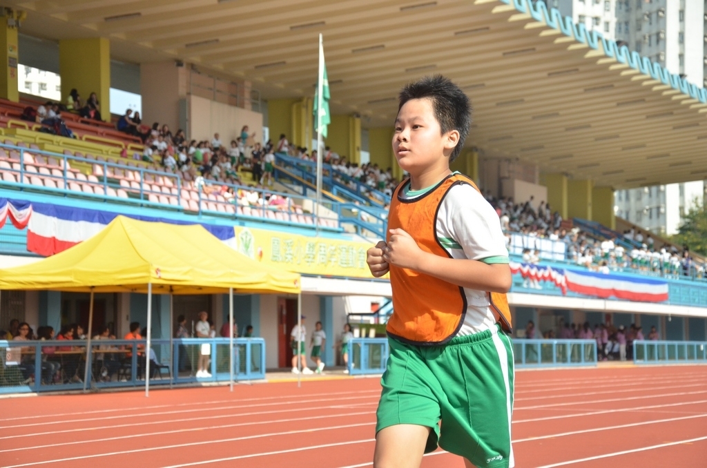 15-16鳳溪小學第五十九屆運動會 (204)_1024.JPG