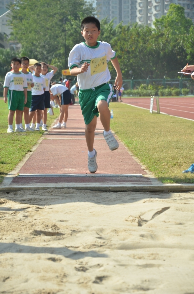 15-16鳳溪小學第五十九屆運動會 (245)_1024.JPG