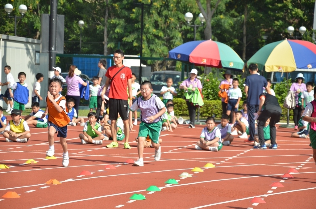 15-16鳳溪小學第五十九屆運動會 (249)_1024.JPG
