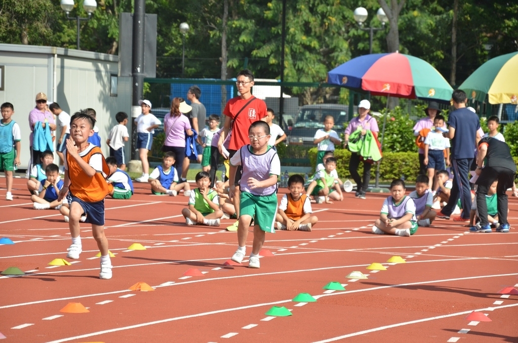 15-16鳳溪小學第五十九屆運動會 (251)_1024.JPG