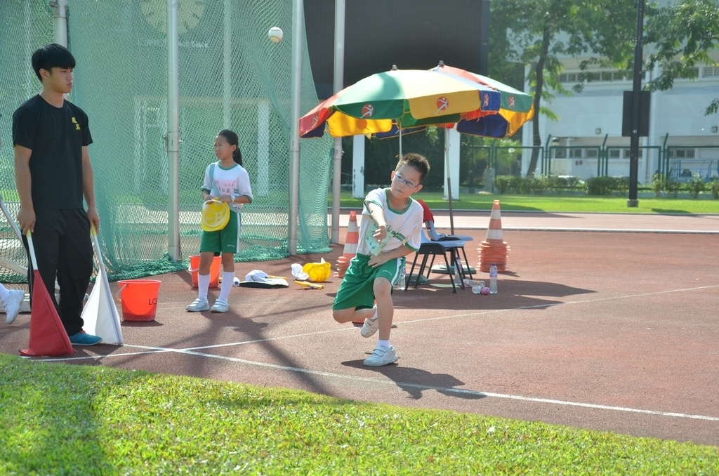 15-16鳳溪小學第五十九屆運動會 (414)_1024.JPG