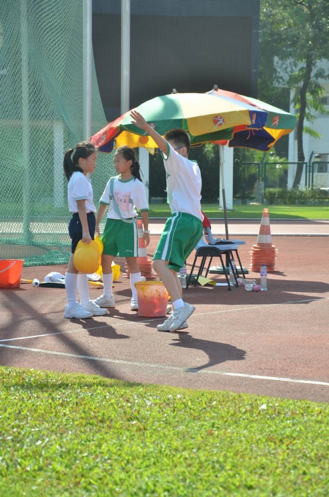 15-16鳳溪小學第五十九屆運動會 (423)_1024.JPG