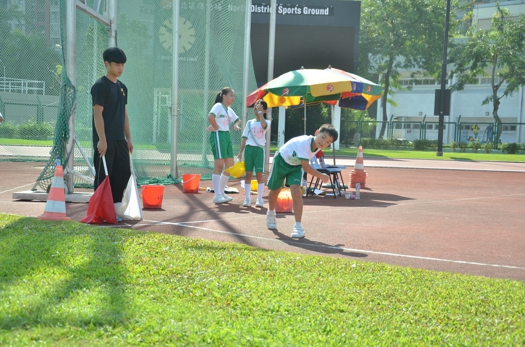 15-16鳳溪小學第五十九屆運動會 (433)_1024.JPG