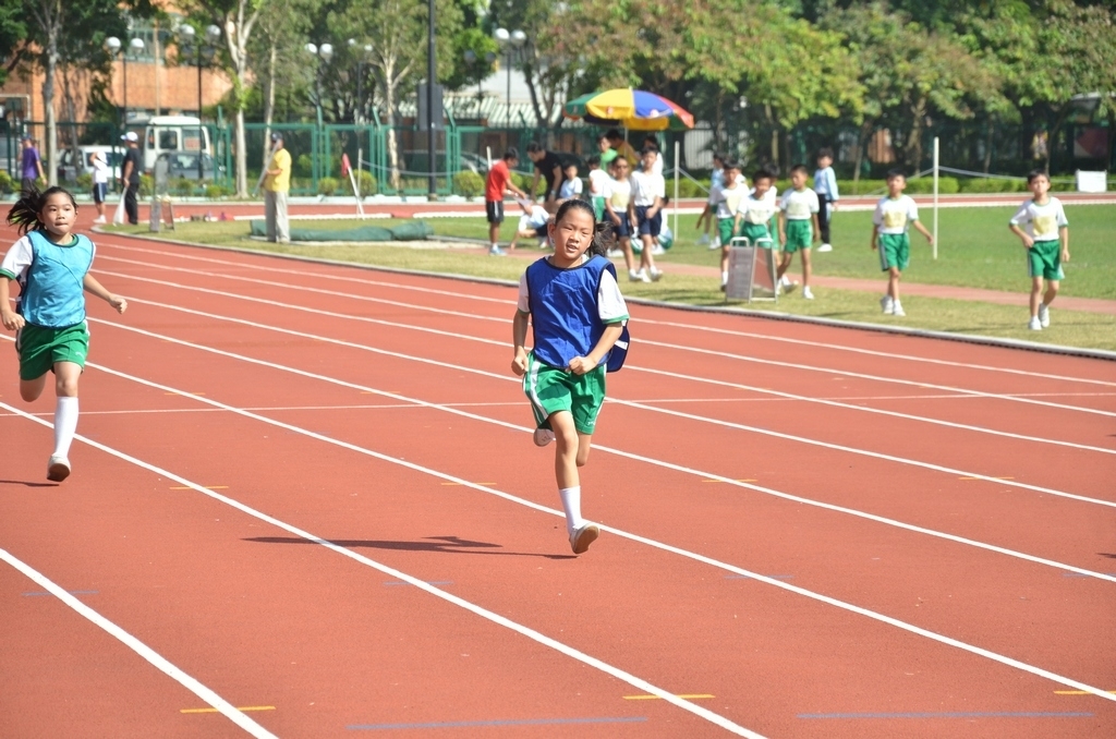 15-16鳳溪小學第五十九屆運動會 (437)_1024.JPG
