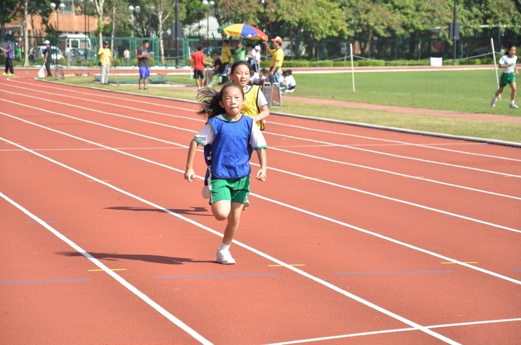 15-16鳳溪小學第五十九屆運動會 (475)_1024.JPG