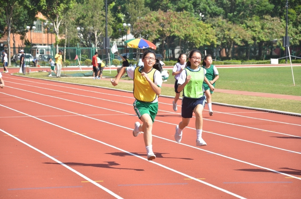 15-16鳳溪小學第五十九屆運動會 (495)_1024.JPG