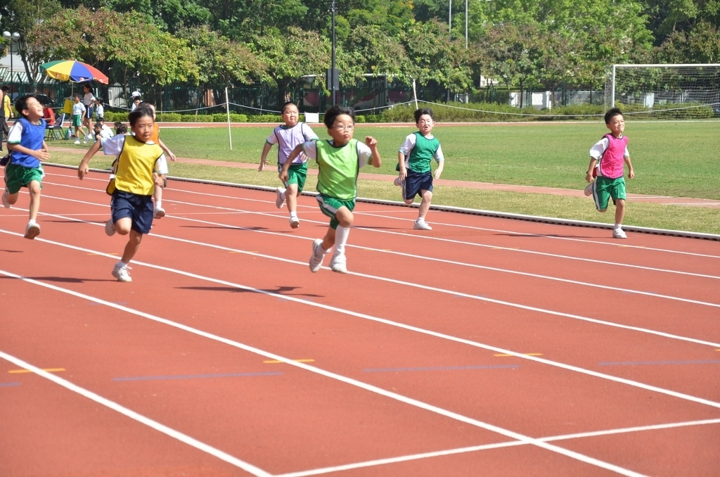 15-16鳳溪小學第五十九屆運動會 (526)_1024.JPG
