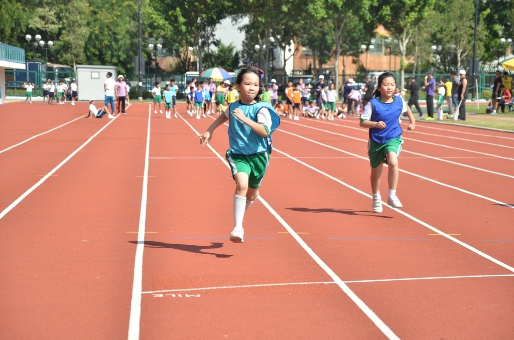 15-16鳳溪小學第五十九屆運動會 (576)_1024.JPG