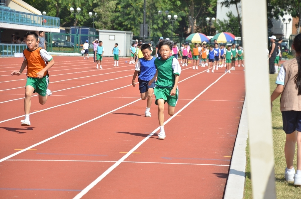15-16鳳溪小學第五十九屆運動會 (597)_1024.JPG