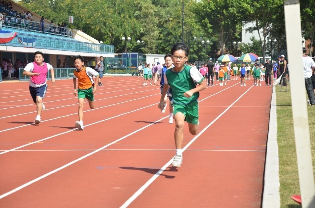 15-16鳳溪小學第五十九屆運動會 (611)_1024.JPG