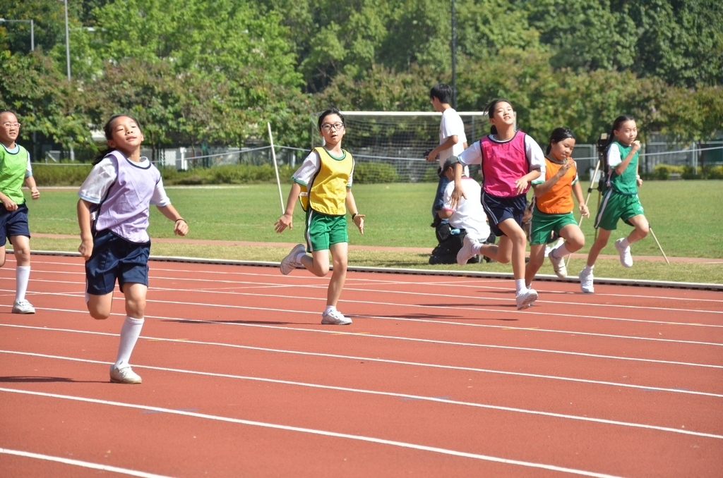15-16鳳溪小學第五十九屆運動會 (643)_1024.JPG