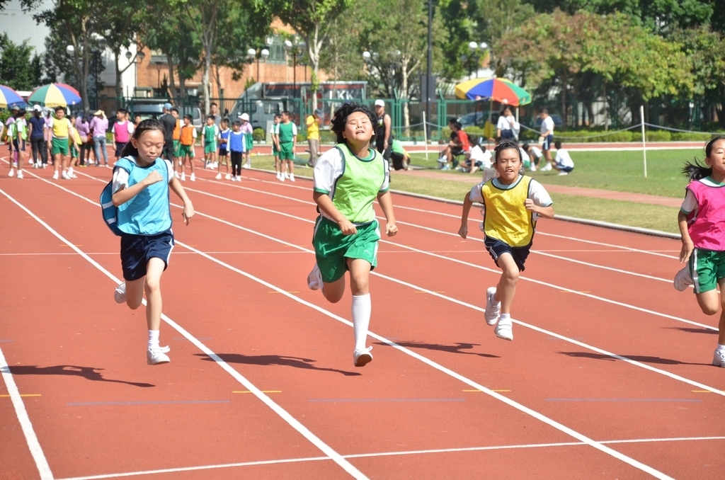 15-16鳳溪小學第五十九屆運動會 (660)_1024.JPG