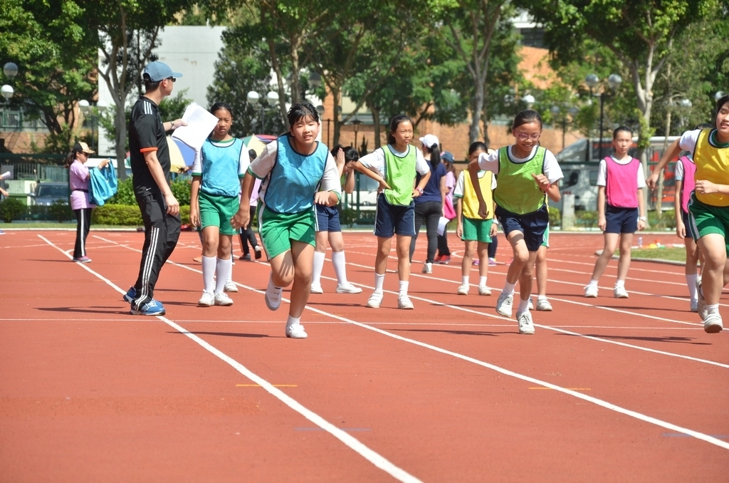 15-16鳳溪小學第五十九屆運動會 (694)_1024.JPG