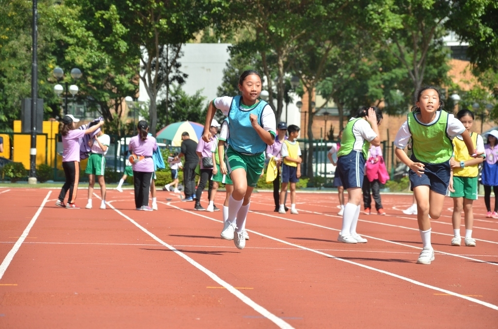 15-16鳳溪小學第五十九屆運動會 (704)_1024.JPG