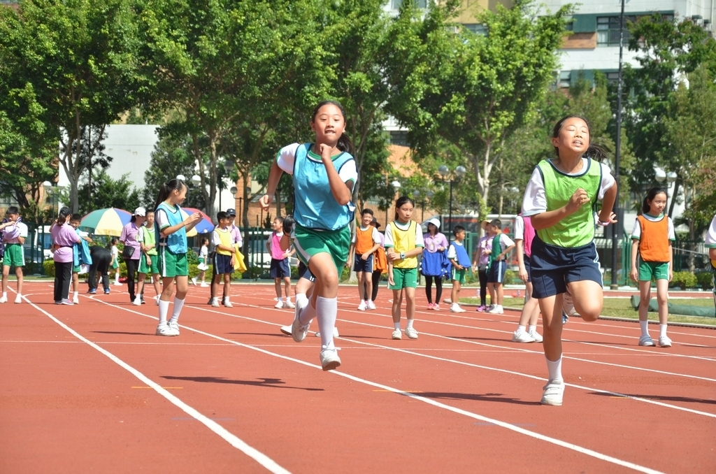 15-16鳳溪小學第五十九屆運動會 (707)_1024.JPG