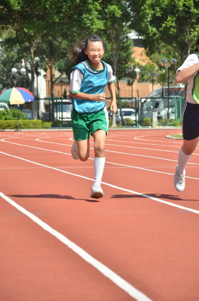 15-16鳳溪小學第五十九屆運動會 (718)_1024.JPG