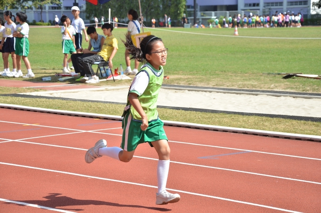 15-16鳳溪小學第五十九屆運動會 (751)_1024.JPG