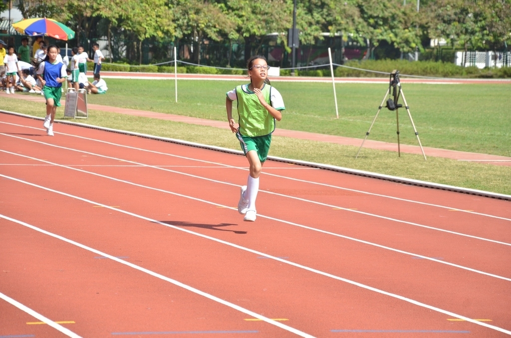 15-16鳳溪小學第五十九屆運動會 (754)_1024.JPG