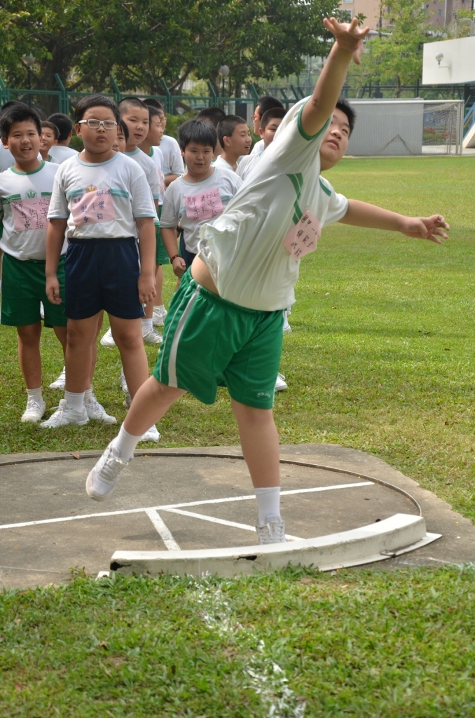 15-16鳳溪小學第五十九屆運動會 (817)_1024.JPG