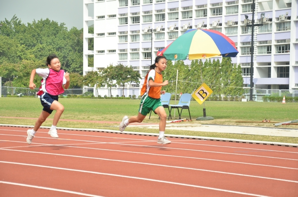 15-16鳳溪小學第五十九屆運動會 (898)_1024.JPG
