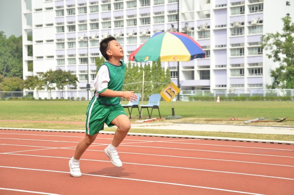 15-16鳳溪小學第五十九屆運動會 (908)_1024.JPG