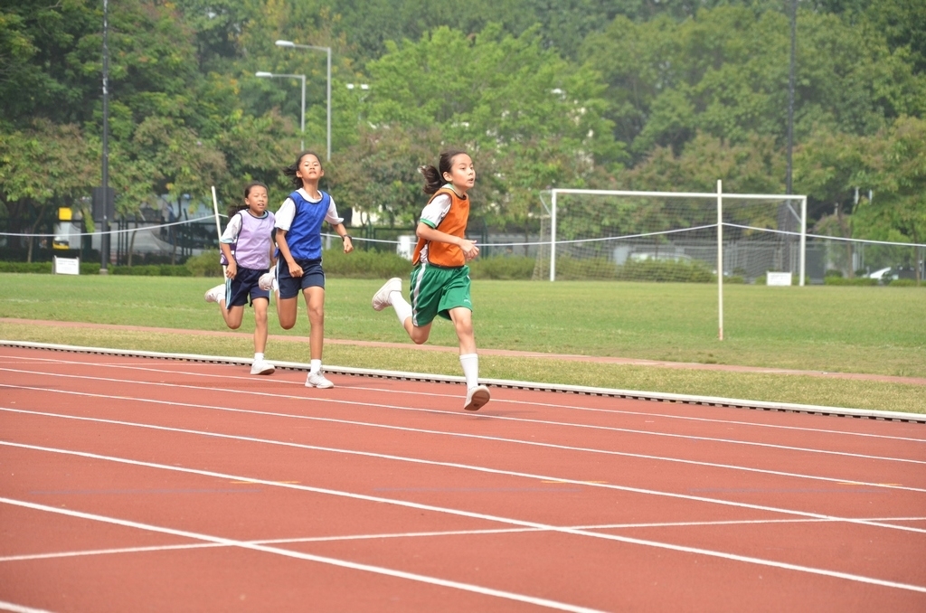 15-16鳳溪小學第五十九屆運動會 (914)_1024.JPG