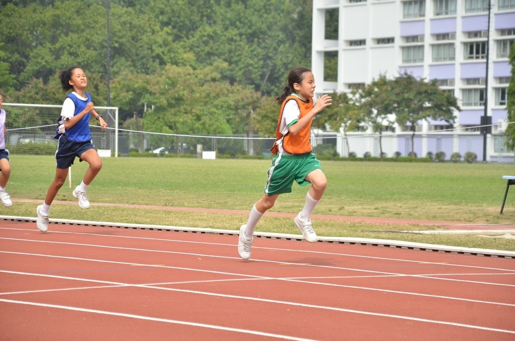 15-16鳳溪小學第五十九屆運動會 (916)_1024.JPG