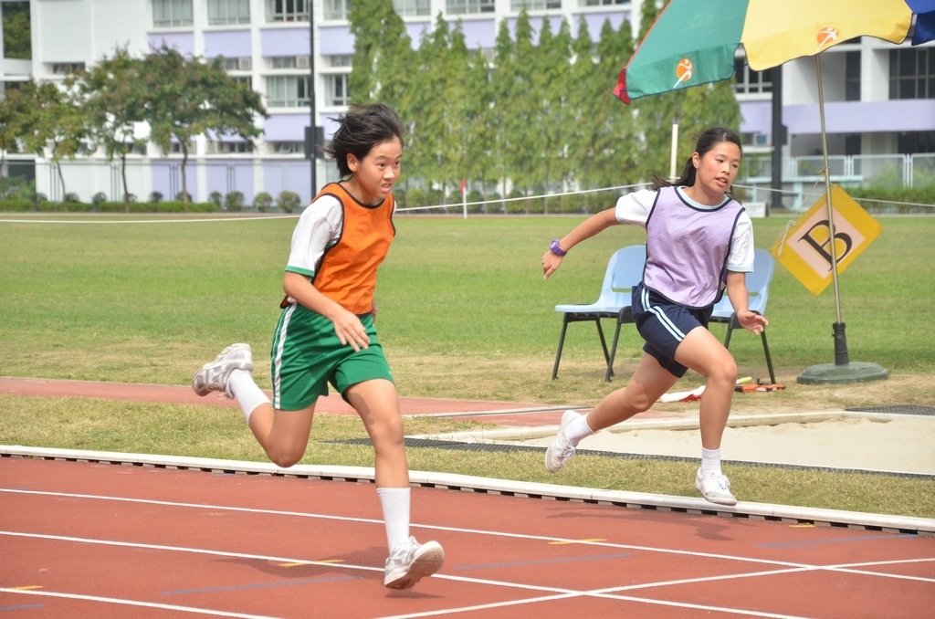 15-16鳳溪小學第五十九屆運動會 (932)_1024.JPG