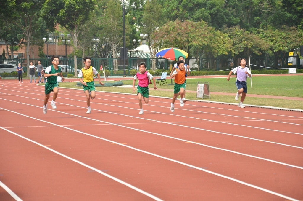 15-16鳳溪小學第五十九屆運動會 (938)_1024.JPG