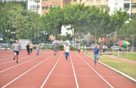 15-16鳳溪小學第五十九屆運動會 (1110)_1024.JPG