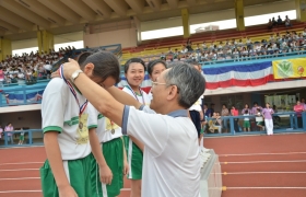 15-16鳳溪小學第五十九屆運動會 (1211)_1024.JPG