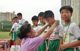 15-16鳳溪小學第五十九屆運動會 (1220)_1024.JPG
